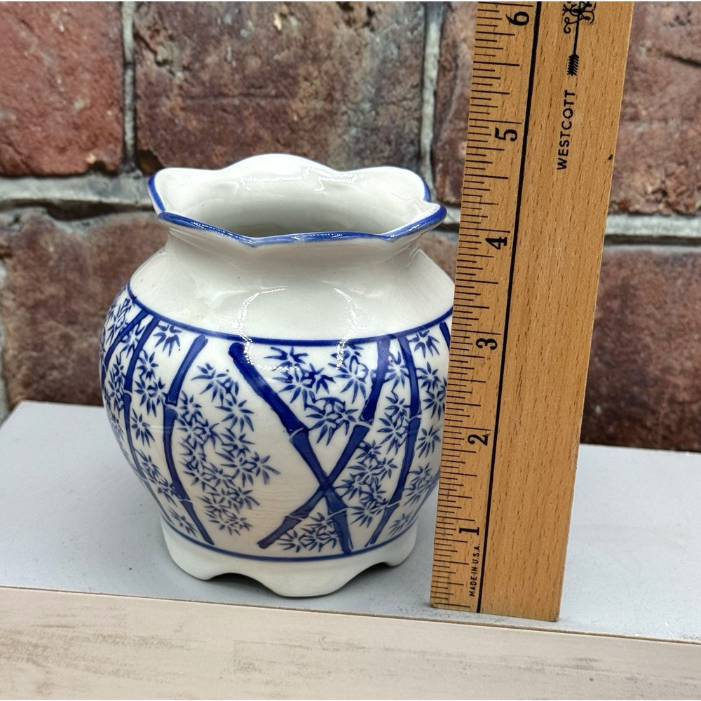 Vintage Blue White Bamboo Chinoiserie Vase Planter 4" Scalloped Round - Picture 3 of 6